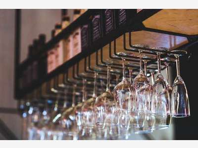 Vente café bar restaurant en angle + logement