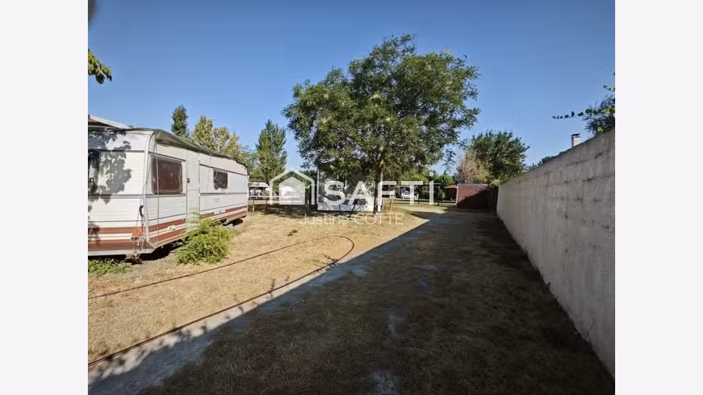 AV camping *** avec piscine près du Canal du Midi