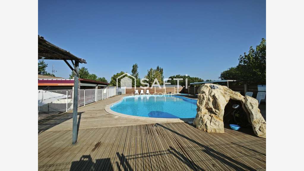 AV camping *** avec piscine près du Canal du Midi