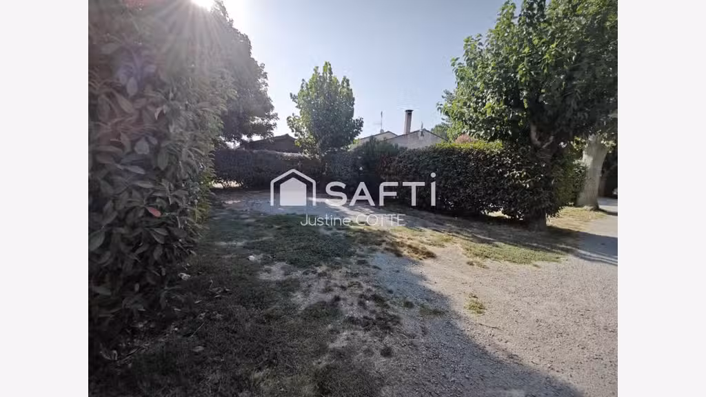 AV camping *** avec piscine près du Canal du Midi