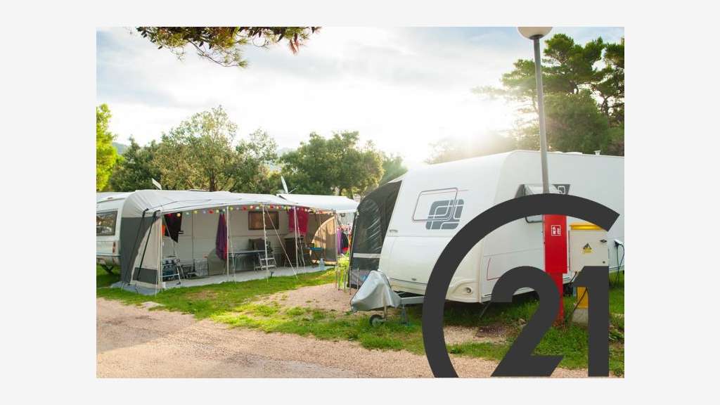 Vente camping sur 10 ha en arriere pays du Gard