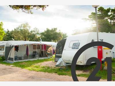 Vente camping sur 10 ha en arriere pays du Gard