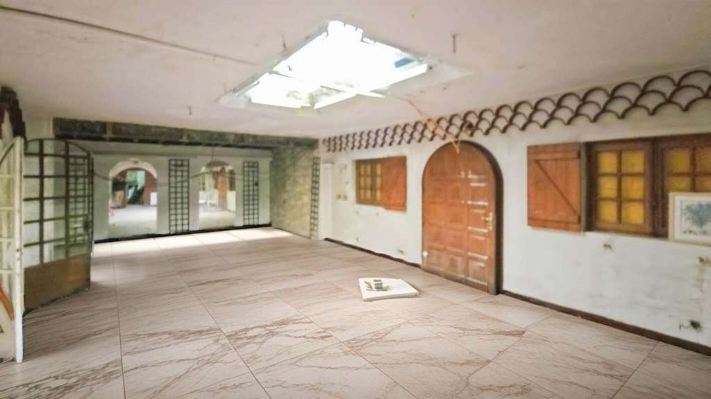 Vente hôtel restaurant en finition (95000) Cergy