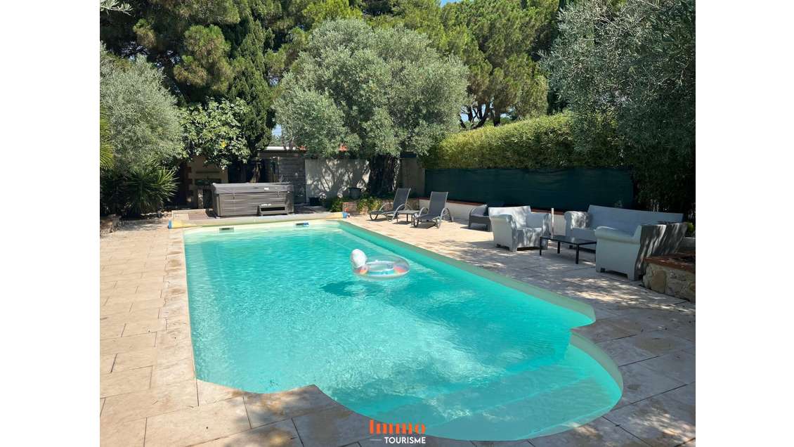 AV domaine touristique 630m² 5 gîtes piscine Elne