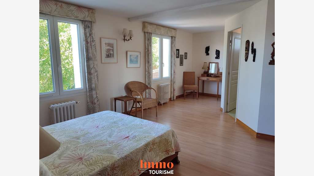 AV demeure charentaise grand gîte ou chambres 17