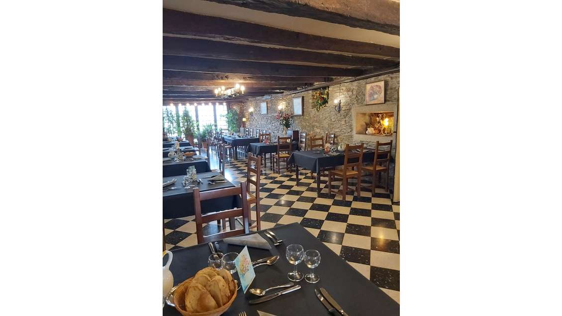 Vente restaurant vintage à Valence-d'Albigeois