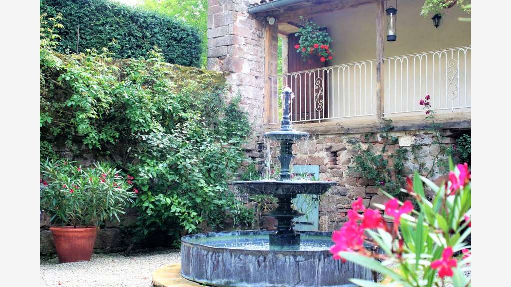 Château, Gîte, B&B, Mariages 18ha dans le sud