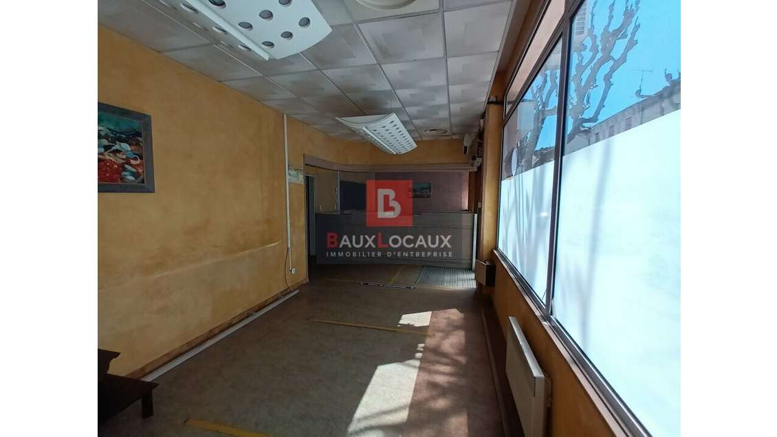 Bureaux de 180m² à vendre à Châteaurenard centre