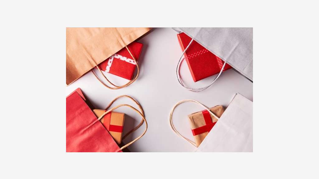 Vente FDC cadeaux souvenirs empl N°1 Perpignan
