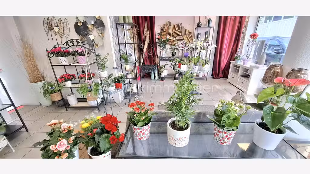 AV boutique fleurs 100m² empl dynamique Monnaie