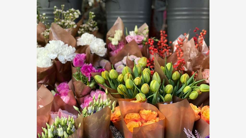 Vente FDC fleuriste emplacement N°1 à Ventabren