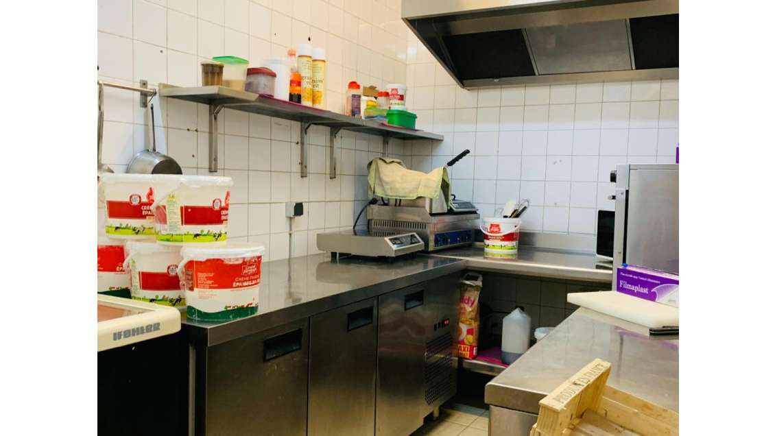 Vente pizzeria vae sur place à Branne centre ville