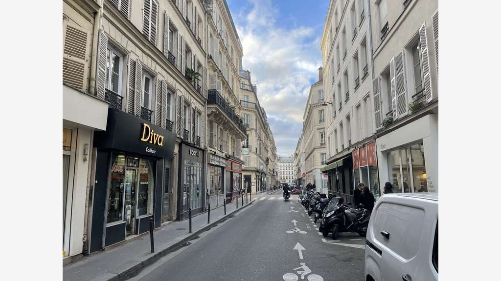 Vente restauration rapide à emporter à Paris 75010