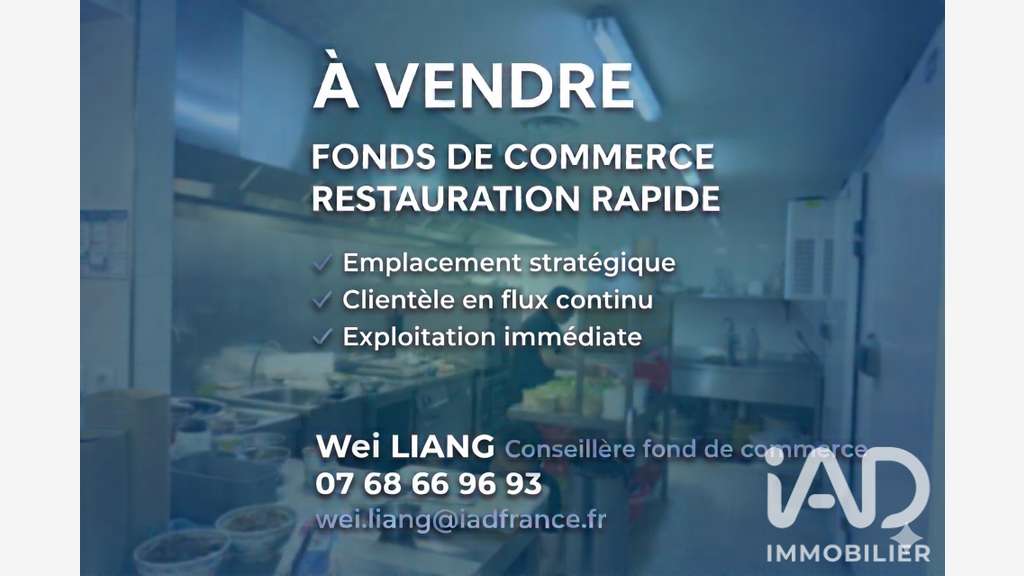 AV restauration rapide d'angle axe fréquenté Évry