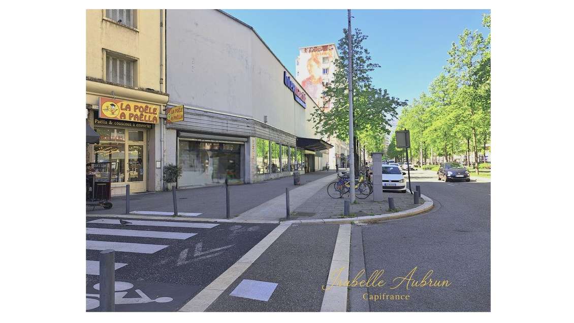 AV murs et fonds restauration rapide à Grenoble