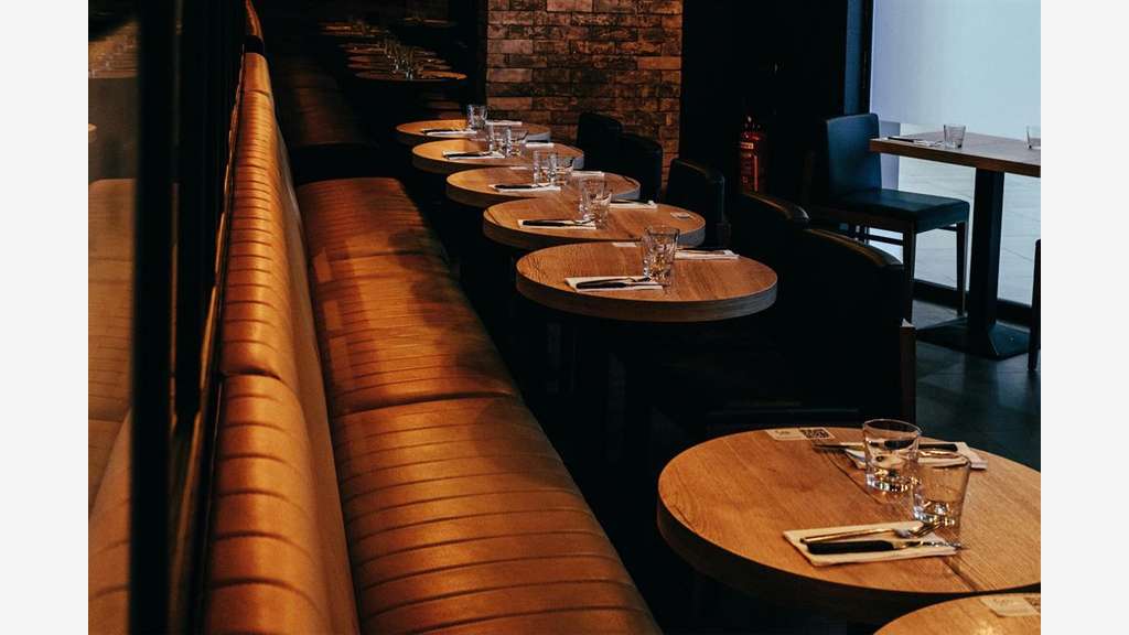 Brasserie restaurant bar