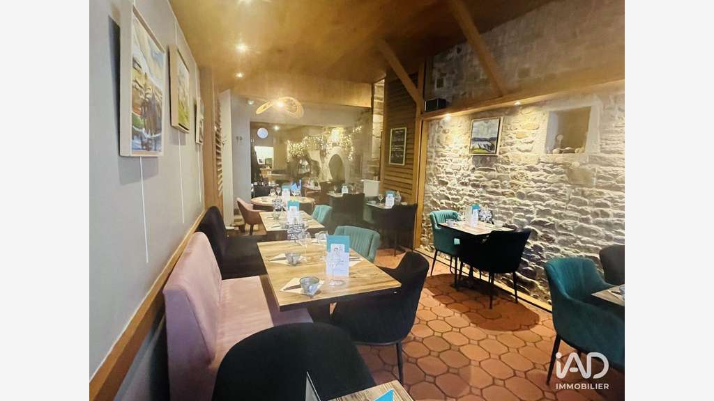 Vente charmante crêperie centre historique Dinan