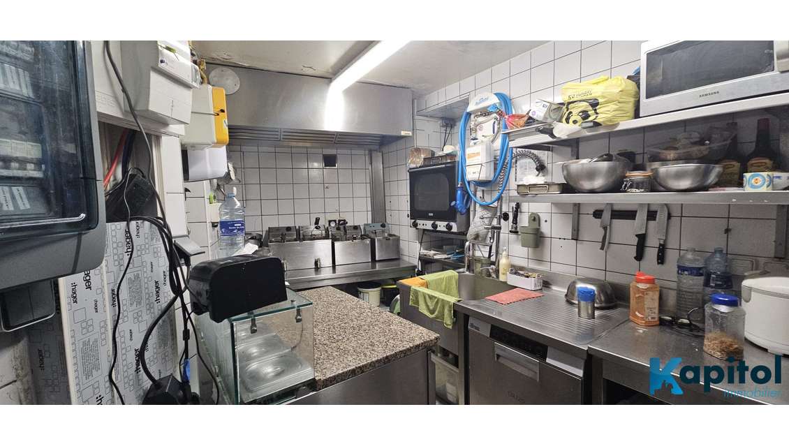 Cède beau restaurant rapide Paris 9 quartier animé