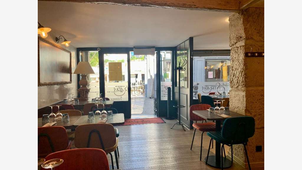 AV restaurant italien terrasse lic IV à Valence