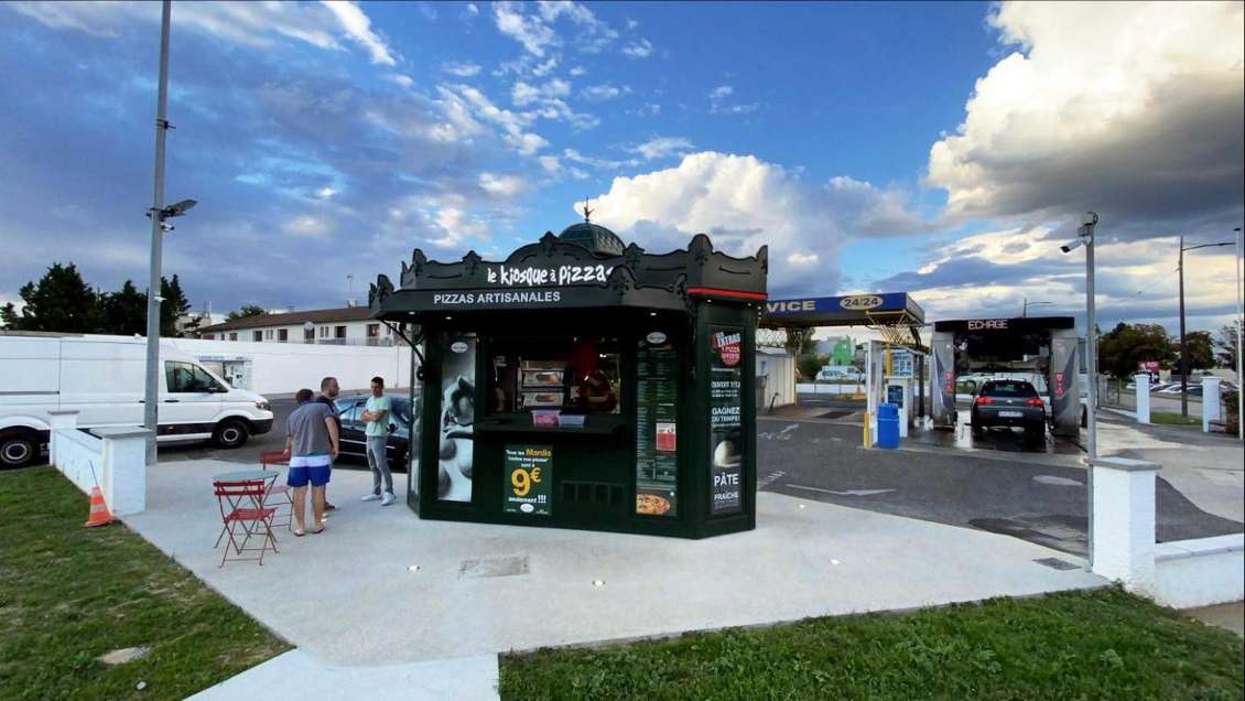 Kiosque à pizza à céder en parfait état en Essonne