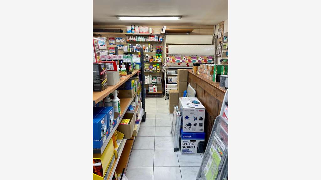 Vente fonds de commerce droguerie de 77m² à Bandol