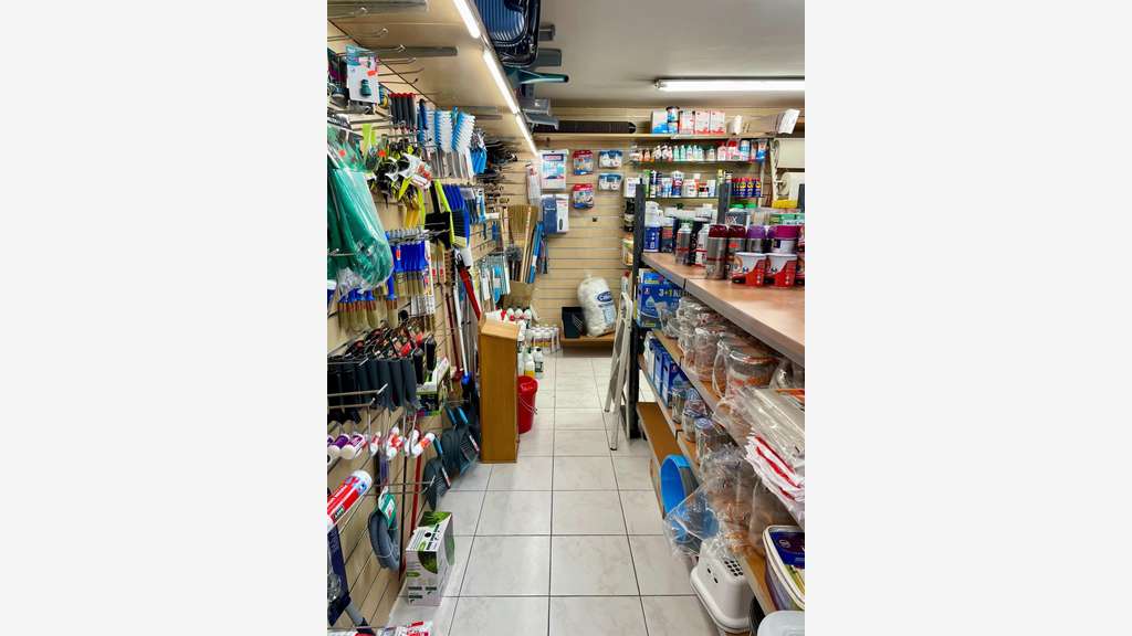 Vente fonds de commerce droguerie de 77m² à Bandol