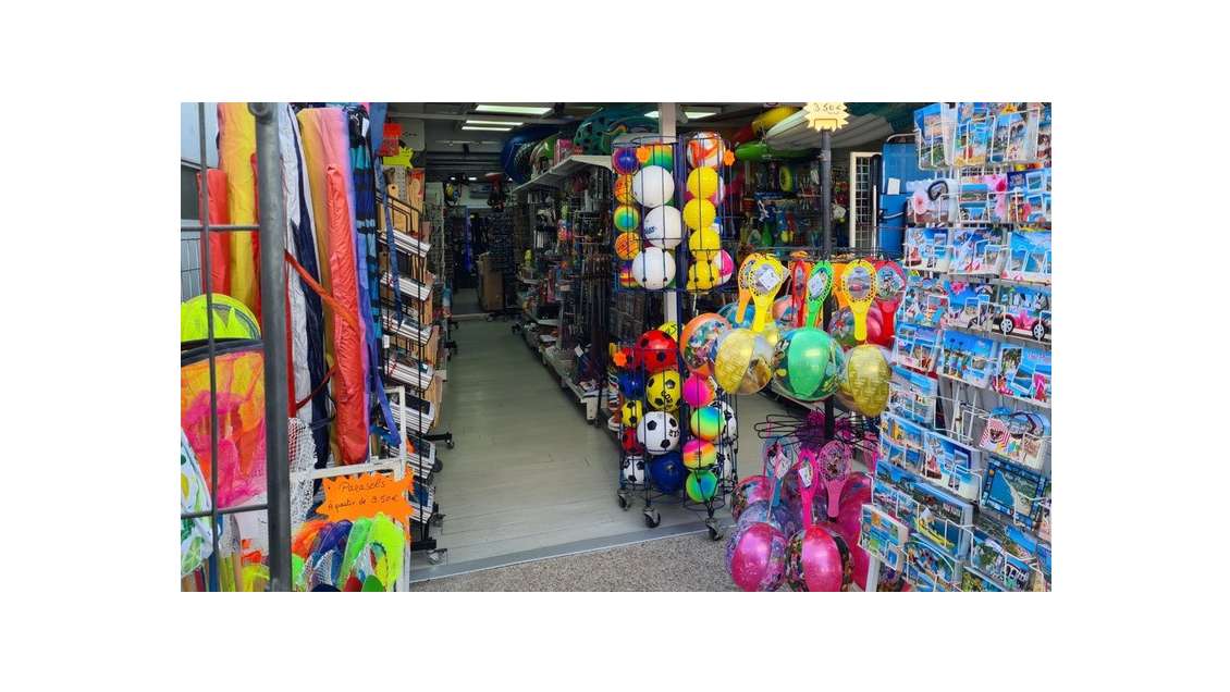 Vente FDC carterie souvenirs à Courseulles Sur Mer