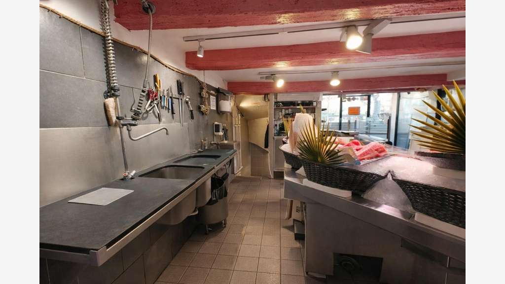 Vente poissonnerie et restaurant 51m² à Fréjus
