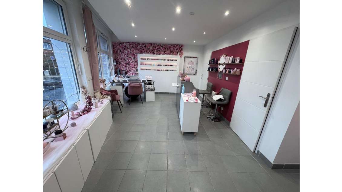 Vente Institut de beauté de 43m² à Leffrinckoucke