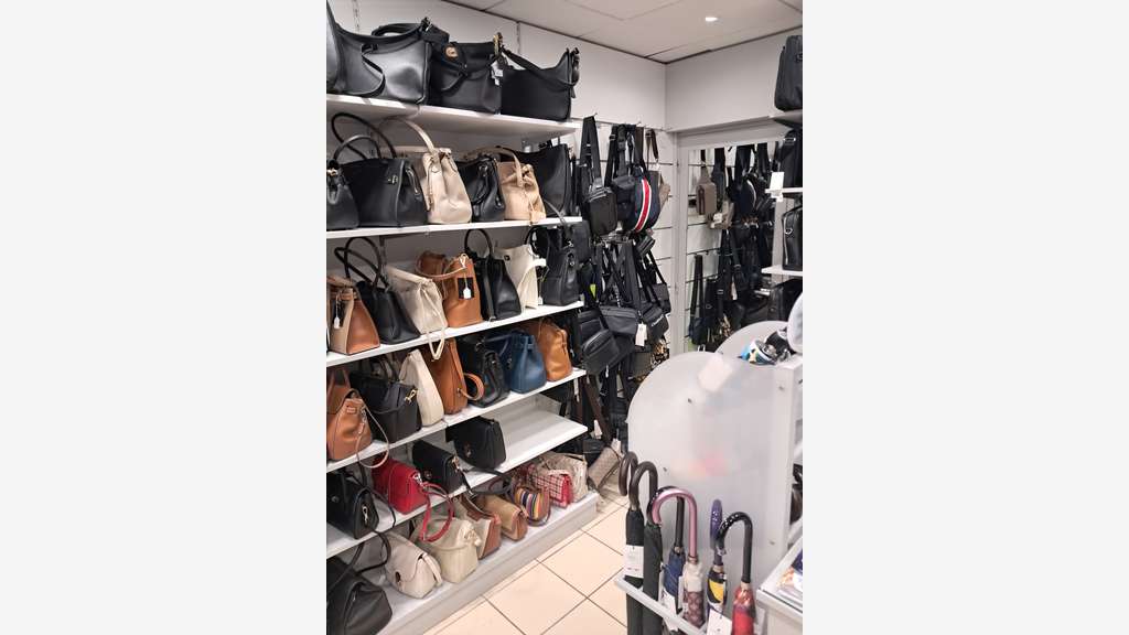 Vente FDC maroquinerie empl N°1 à Macon centre