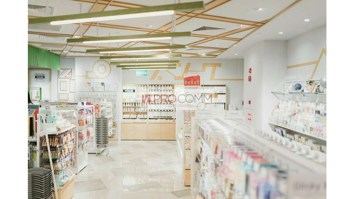 Vente pharmacie murs et fdc 89m² Metz empl n°1