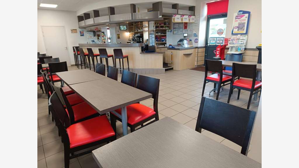Vente bar épicerie tabac jeux à Plouégat-Moysan