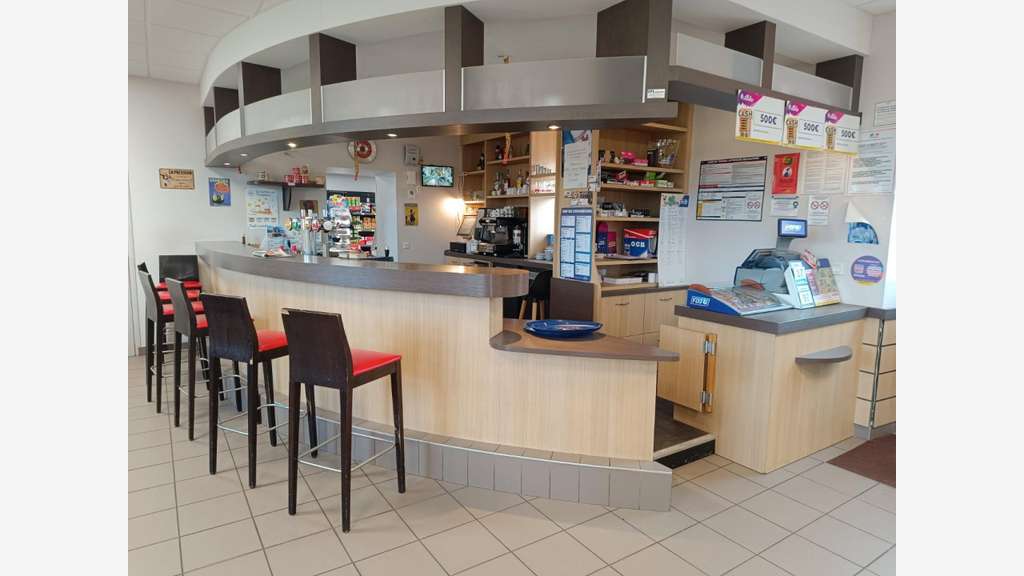 Vente bar épicerie tabac jeux à Plouégat-Moysan