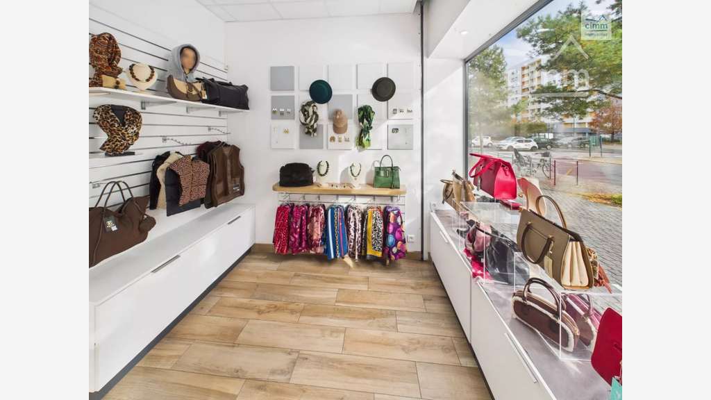 A vendre pressing et couture à Rennes Gayeulles