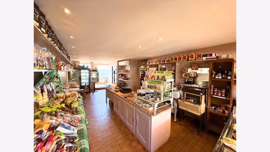 Vente murs et fonds pâtisserie + appart St Tropez