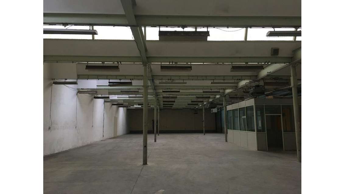 À vendre entrepôt non divisible 1 010m² à Roubaix