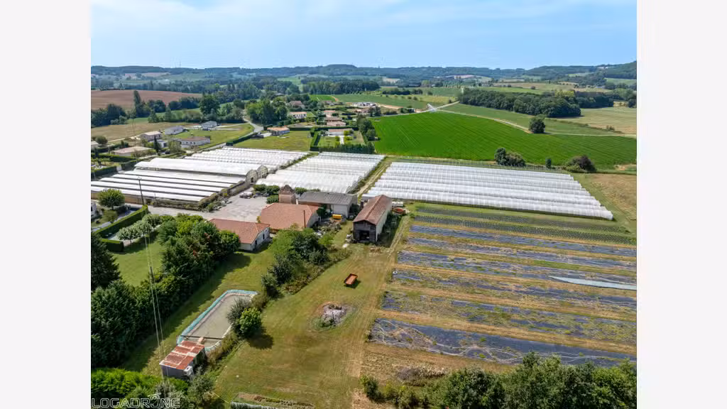 Vente charmante entreprise d'horticulture à Dausse