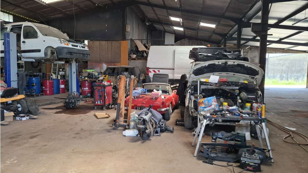 🔧 A vendre FDC garage automobile - 17