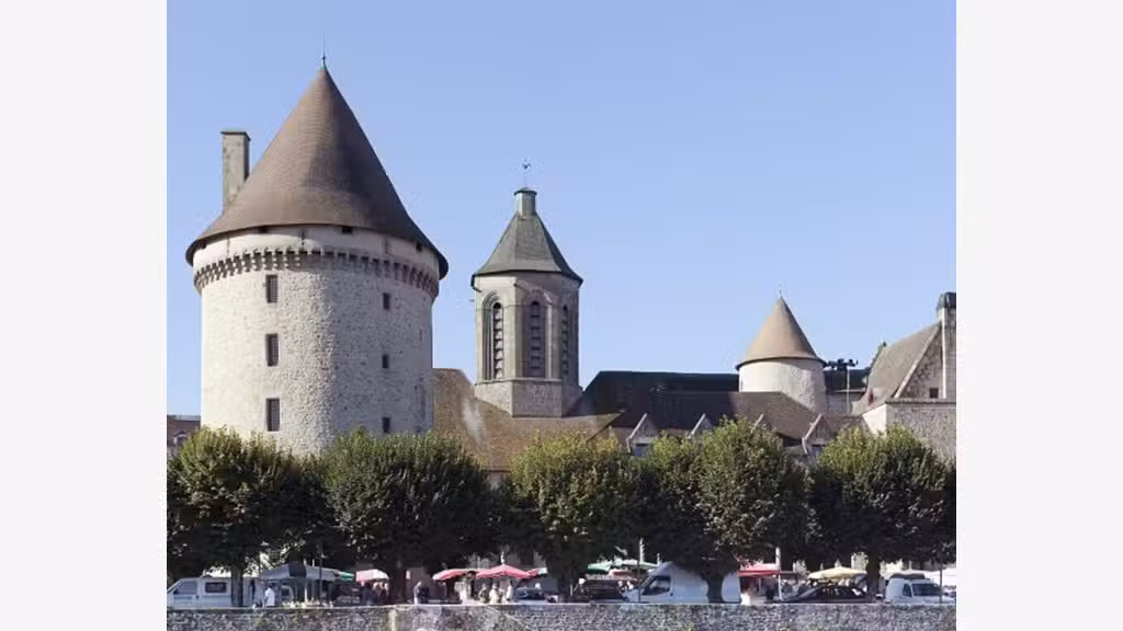 Établissement historique à vendre en Creuse