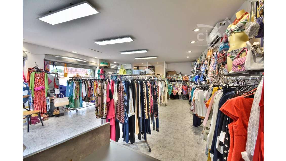 AV FDC prêt à porter féminin Saint Cyprien Plage