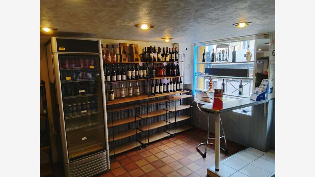 Cède bar tabac sur emplacement stratégique Alençon