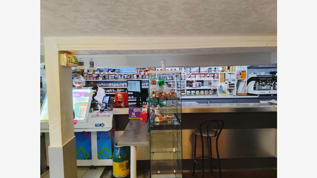 Cède bar tabac sur emplacement stratégique Alençon