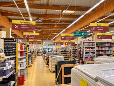 MAGASIN DE BRICOLAGE - 1 400 M² - ACTIVITÉ P