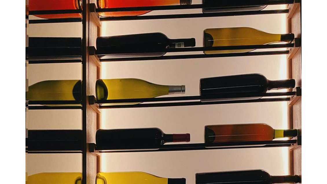 Reprise bar à vins sur très jolie place 75020