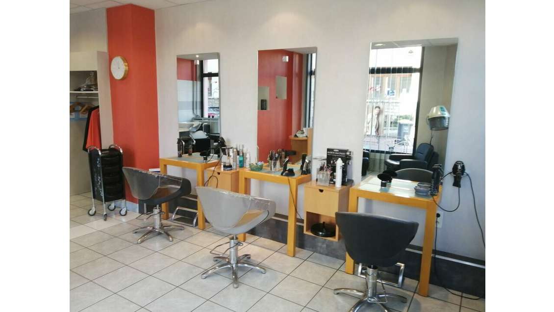 A VENDRE SALON DE COIFFURE AU CENTRE DE CHAMBERY