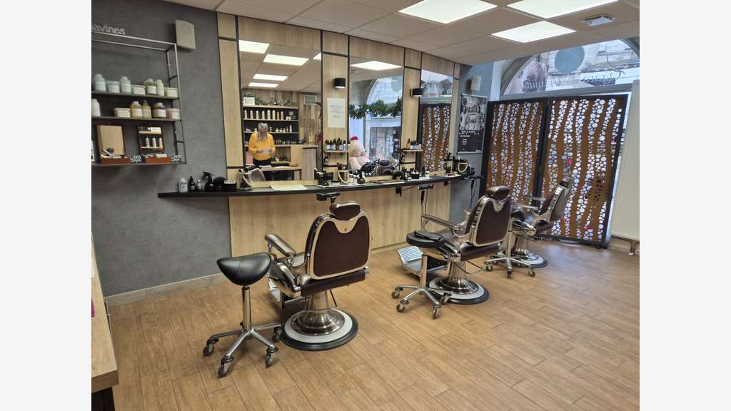 AV salon de coiffure moderne en Haute-Saône ✂️