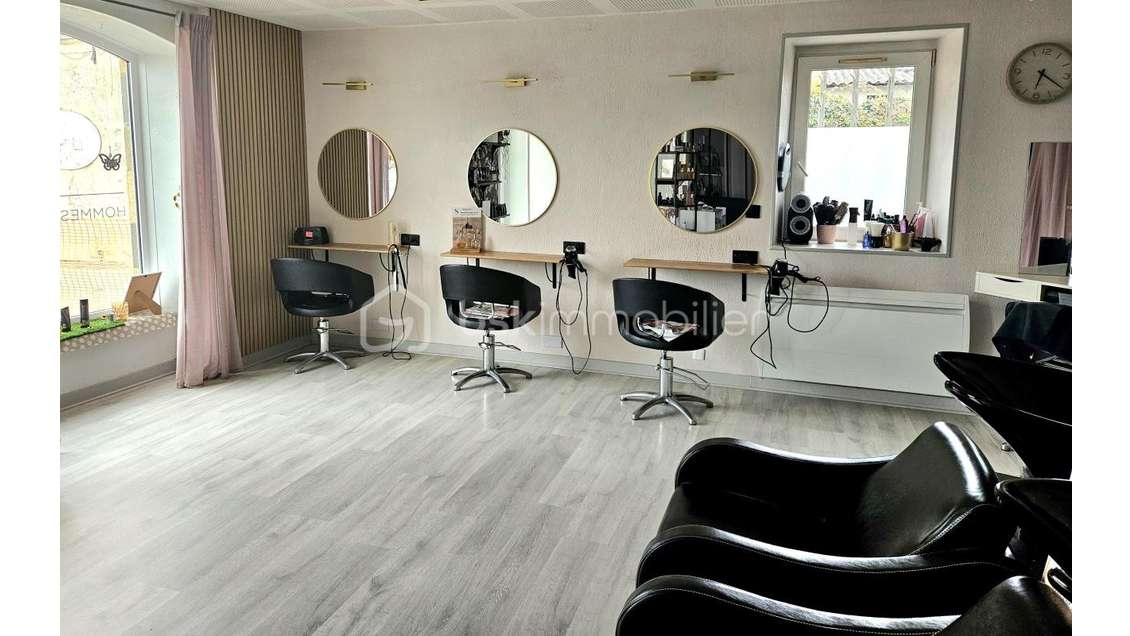 Vente salon de coiffure à Hôpital Camfrout centre