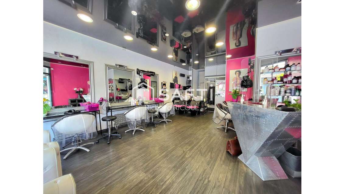 Vente fonds de commerce coiffure à Houlgate centre