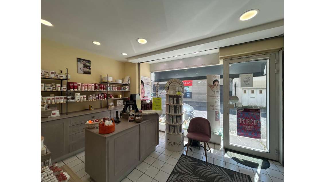 Vente parfumerie institut de beauté Nantes centre