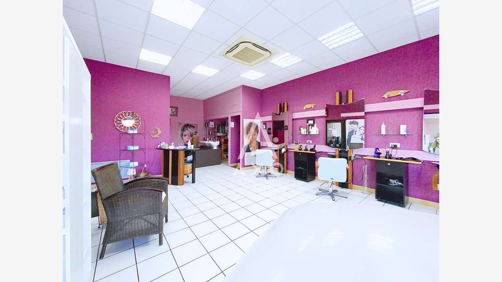 Vente salon de coiffure en ccial à Poilly lez Gien